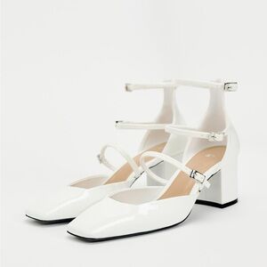 Zara White square toe heel with silver detail, faux patent leather #heels